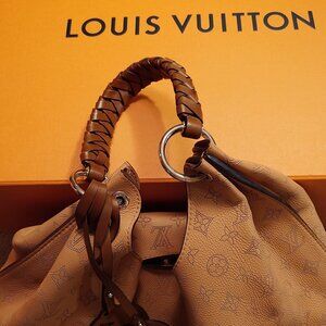 Louis Vuitton Carmel Mahina bag